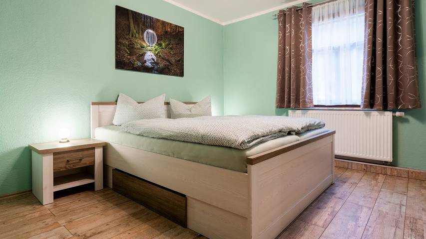 Ferienwohnung für 6 Personen, mit Garten und Terrasse, kinderfreundlich in Unterweißbach