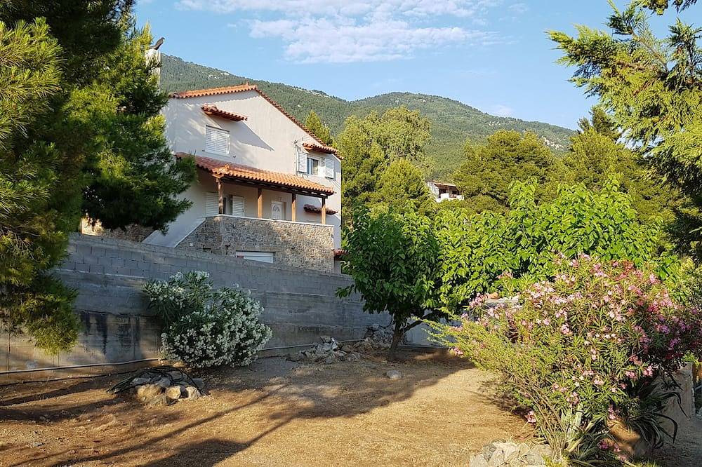 Villa von Triantafyllia in Euböa