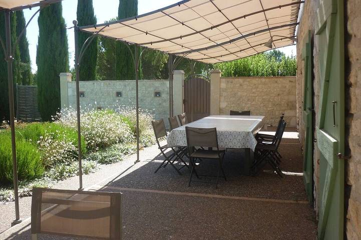 Location de vacances pour 8 personnes, avec terrasse et jardin à Bagat-en-Quercy