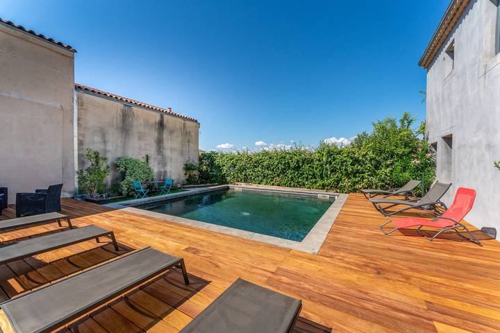 Ganzes Studio, Studio „Avec Vue Piscine“ mit Gemeinschaftspool, privater Terrasse und Wlan in Rasteau, Vaucluse