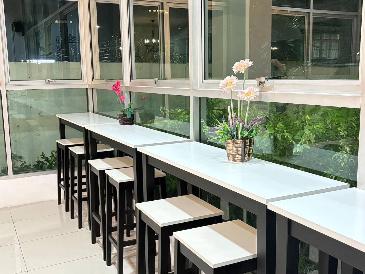 Cozy Twin Escape | Light-Filled Bangkok Hideaway in Bangkok, Thailand