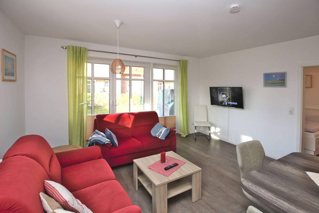 Ganze Wohnung, Ferienwohnung mit 3- Zimmern auf ca. 70m² mit Südterrasse im Haus Paula in Wyk auf Föhr (Stadt), Wyk auf Föhr