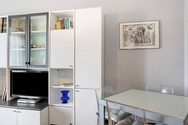 Appartamento intero, Appartamento vacanze "Casa Rose di Mare" con vista mare e balcone in Albenga, Riviera di Ponente