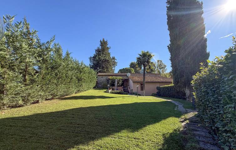 90sqm Apt avec AC, Parking, Piscine & Internet, Scarlino 1km in Scarlino, Province de Grosseto