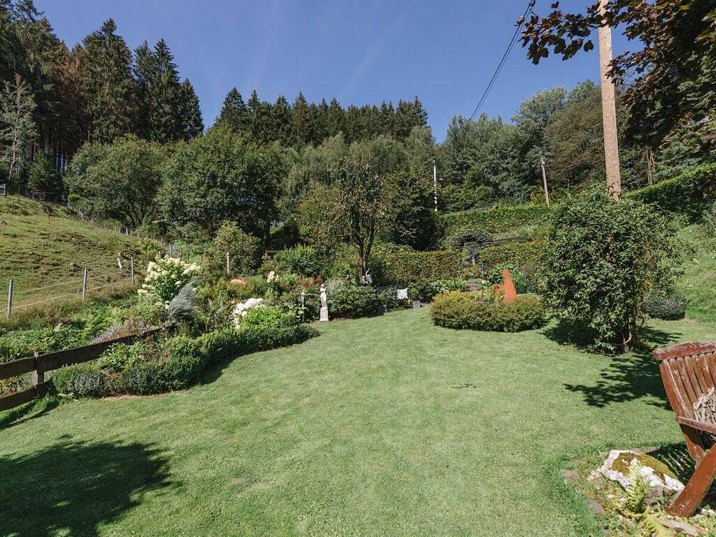 Op de zonnige helling Modern toevluchtsoord in Eslohe, Hochsauerlandkreis