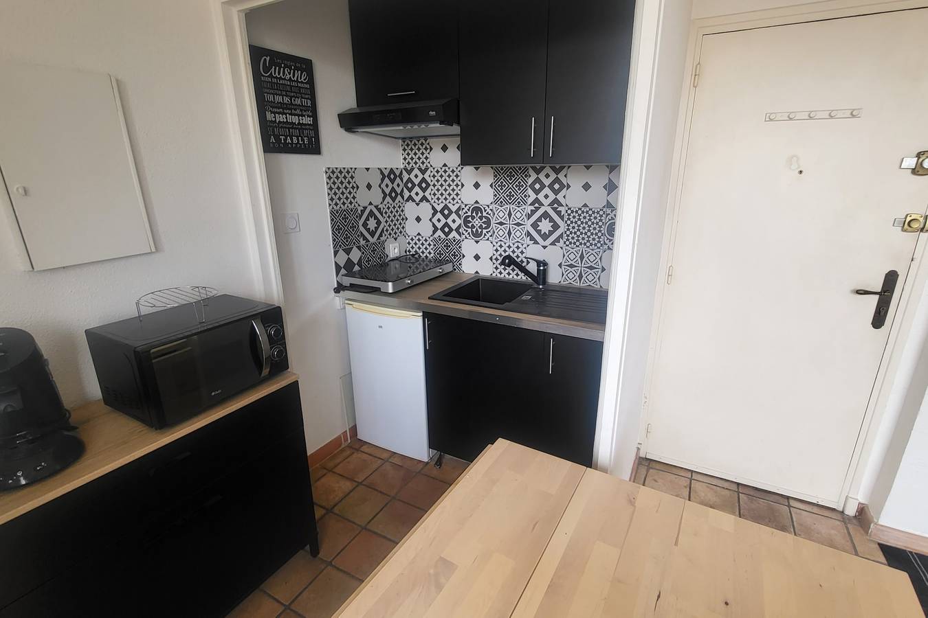 Ganzes Studio, Beautiful studio overlooking the Palais des Papes in Avignon, Vaucluse