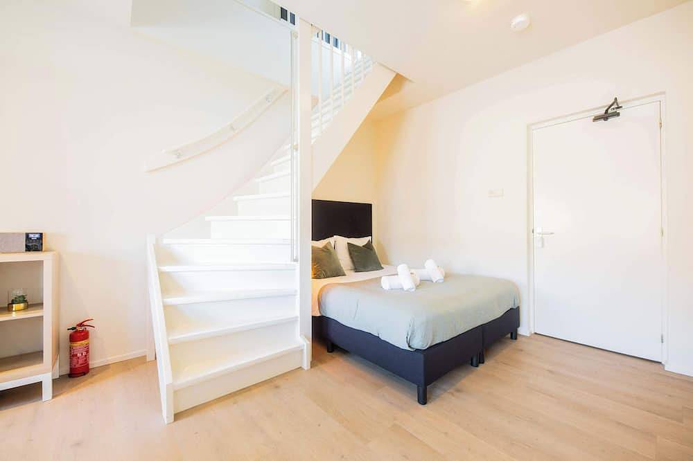 Entire apartment, Smart 50m2 One Bedroom apartment - Vw140C in Eindhoven, North Brabant
