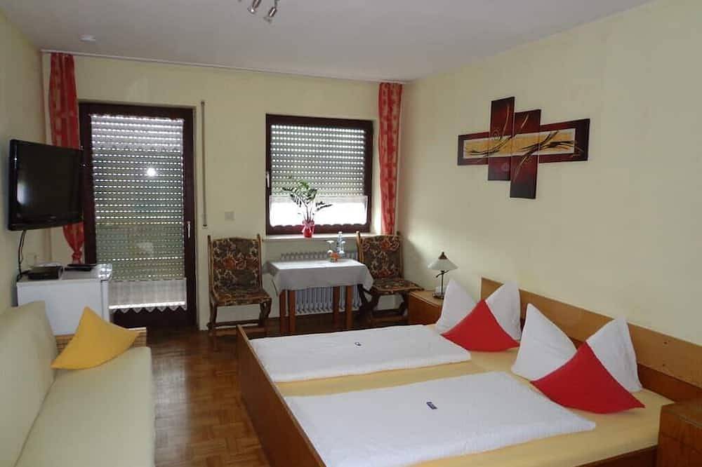 Ganze Wohnung, Gemütliches Mehrbettzimmer mit Panoramablick in den Hohenbogenwinkel in Neukirchen beim Heiligen Blut, Ostbayern