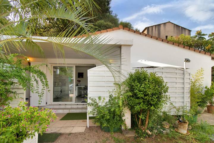 Villa “Pavillon 1013” with Private Pool, Terrace & Wi-Fi in Bastelicaccia, Ajaccio region