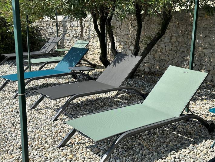 Gîte pour 20 personnes, avec terrasse ainsi que piscine et jardin en Ardèche - 4