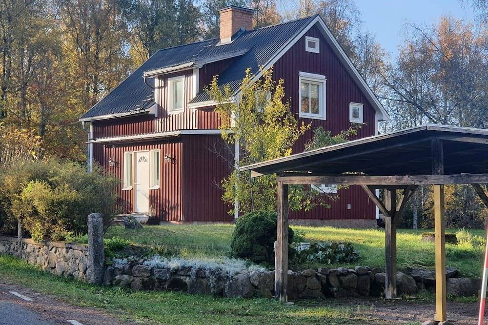 Das Erikstorp: 85qm Schwedenhaus, mit Booten, Tischtennis, Dart! 15km Vimmerby in Vimmerby und Umgebung