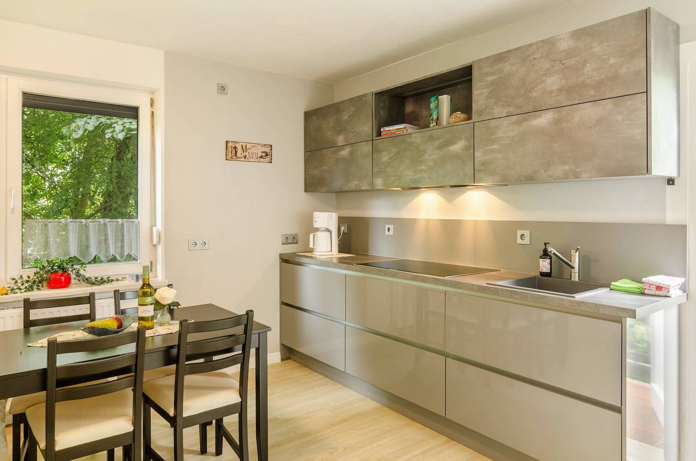 Ganze Wohnung, Ferienwohnung 'Fewo2 Seelter Uutkiek Saterland' mit privater Terrasse, Gemeinschaftsgarten und Wlan in Saterland, Nordseeküste