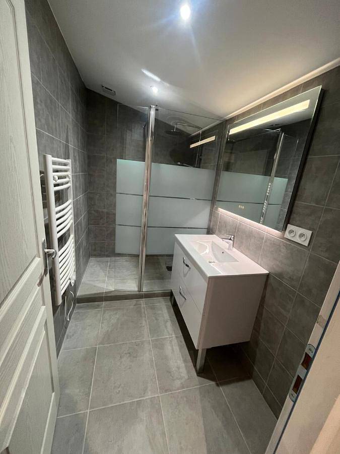 Location de vacances pour 6 personnes, avec terrasse à Laruscade - 2