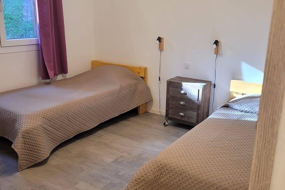 Large villa in the center of Porticcio near the sea in Porticcio, Grosseto-Prugna