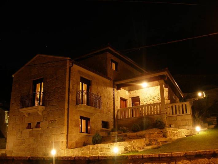 Casa rural para 13 personas, con piscina además de terraza y jardín, Se admiten mascotas en Comarca de Pontevedra - 3