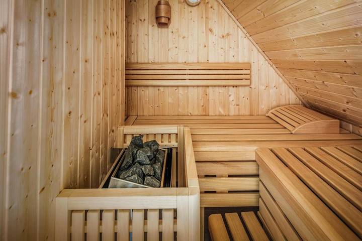 Ferienwohnung für 8 Personen, mit Balkon und Terrasse sowie Sauna und Ausblick in Freiburg im Breisgau - 4