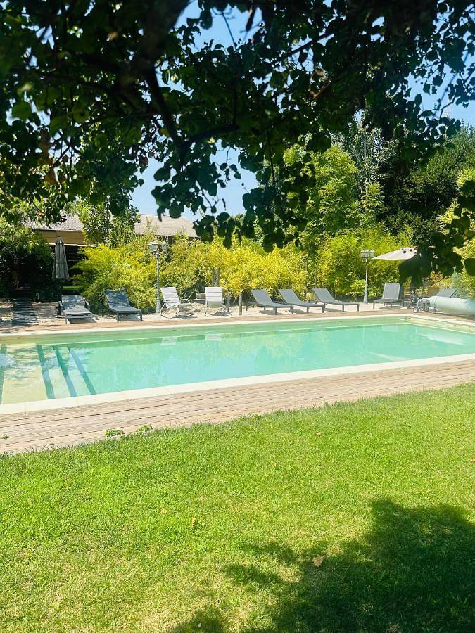 Apartamento de vacaciones para 5 personas, con vistas además de piscina y jardín - 1