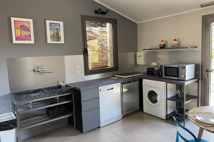 Location de vacances pour 2 personnes, avec jardin et vue à Entrechaux - 4