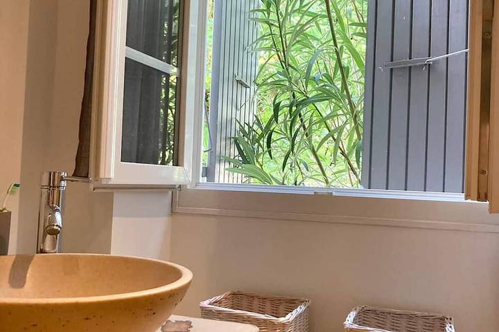 Authentic Mas Provençal near Mont-Ventoux with private pool in Mazan, Parque natural regional del Mont Ventoux