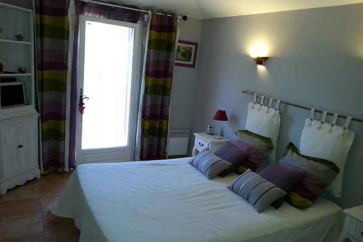 Location de vacances pour 5 personnes, avec jacuzzi ainsi que terrasse et jardin à La Garde - 2