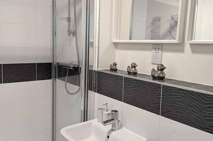 Appartement entier, 2 Bed Apartment - Boscawen Woods - Panoramic Views in Truro, Cornouailles
