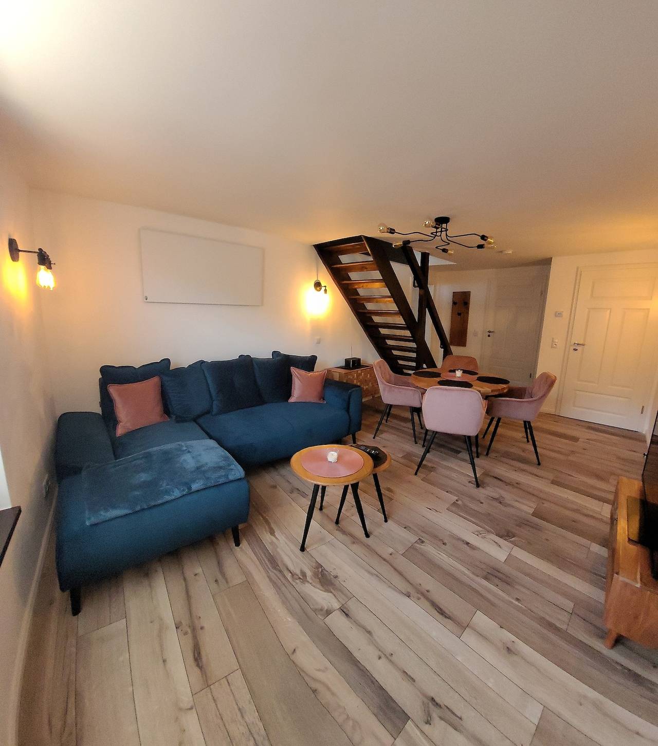Apartamento vacacional entero, Fewo Todeskino "Altstadtflair" in Heiligenhafen in Heiligenhafen, Distrito de Holstein Oriental