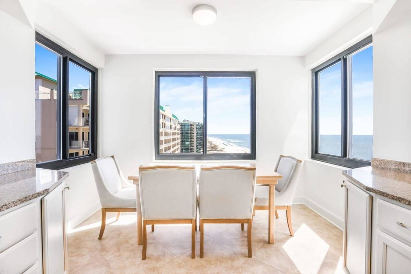 Apartamento entero, Broadmoor  Beachfront Views from every room  3 beds in Orange Beach, Condado de Baldwin