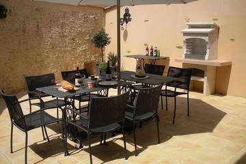 Gîte pour 7 personnes, avec terrasse à Sigournais