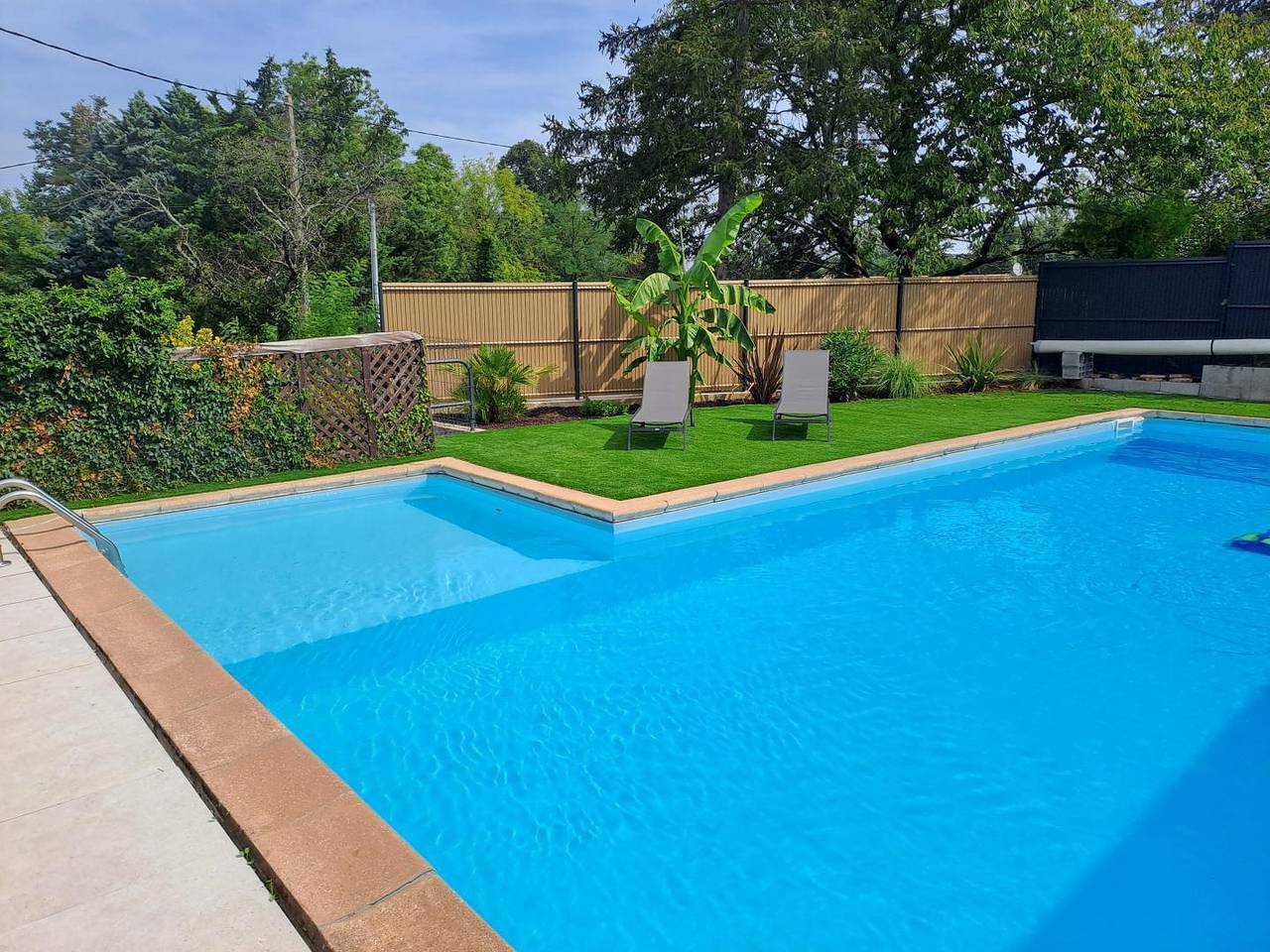Gîte für 2 Personen mit Pool in Crêches-sur-Saône, Beaujolais