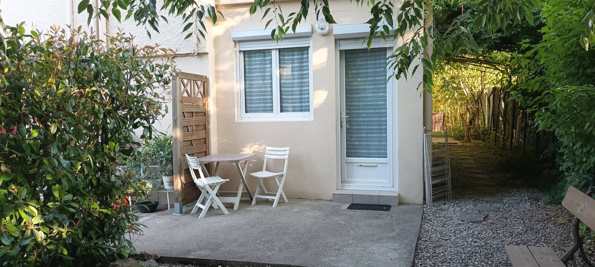 Ganzes Studio, Le Micocoulier Studio – Ruhiges Apartment nahe Aix-en-Provence in Meyreuil, Mittelmeerküste (Frankreich)