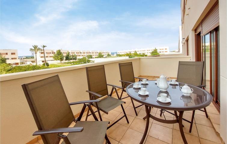 Apartamento vacacional entero, Acogedor alquiler de 90m² con aire acondicionado, aparcamiento, piscina, terraza y WiFi in Panoramica Golf (Vinaros), San Jorge