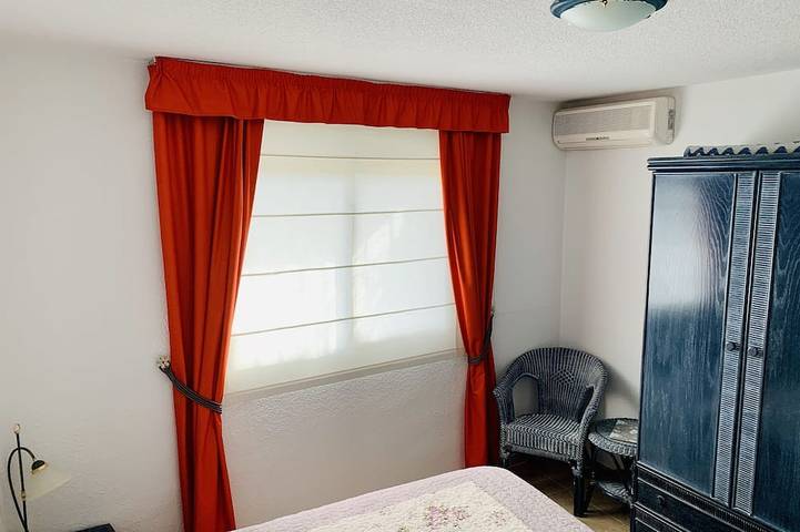 House overlooking the Bay of La Herradura and optional naturist pool. Relax. in Almuñecar, Costa Tropical