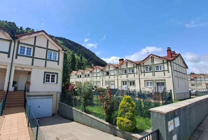 Casa de vacaciones para 6 personas, con vistas y jardín - 1