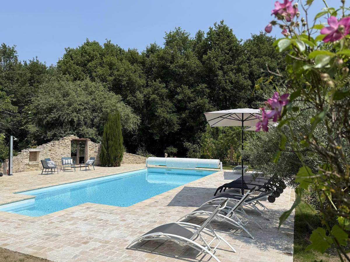 Les Gîtes de La Pellerie - 20 personnes - piscines intérieure & extérieure et Jacuzzi in Saint-Branchs, Région de Tours