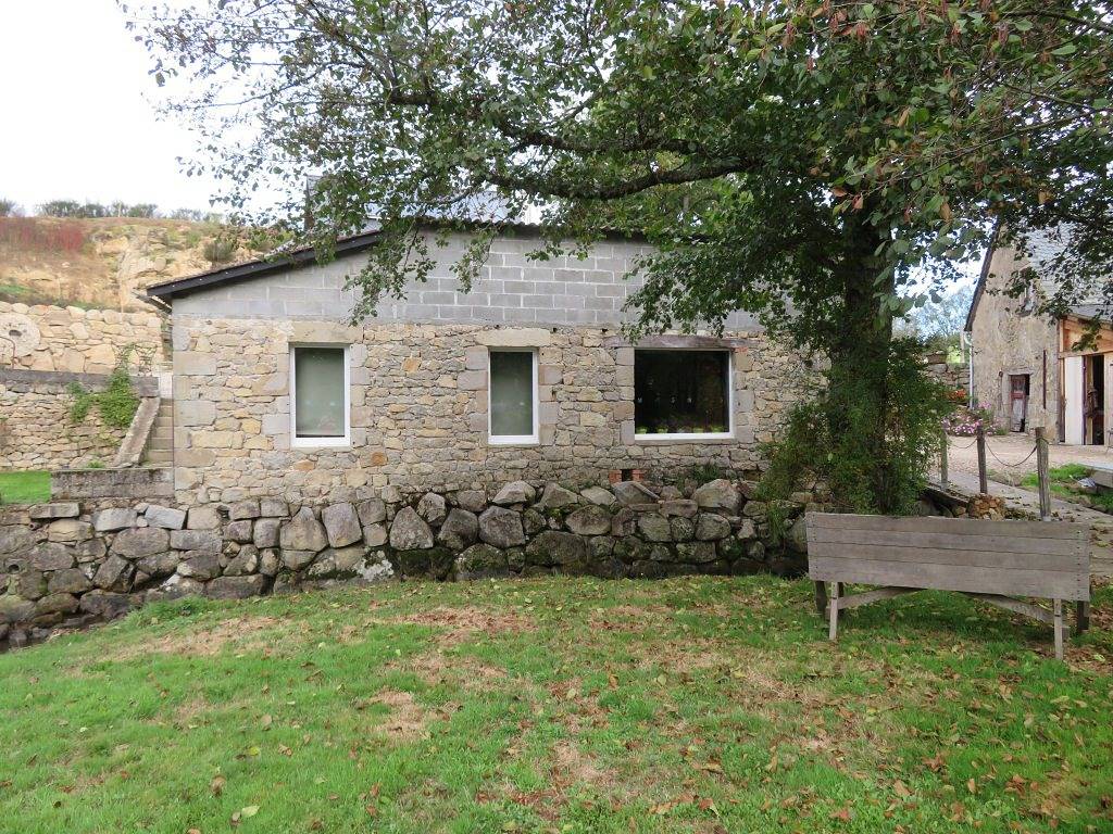 Gîte Au Fil de l'Eau in Sarroux, Région d'Ussel