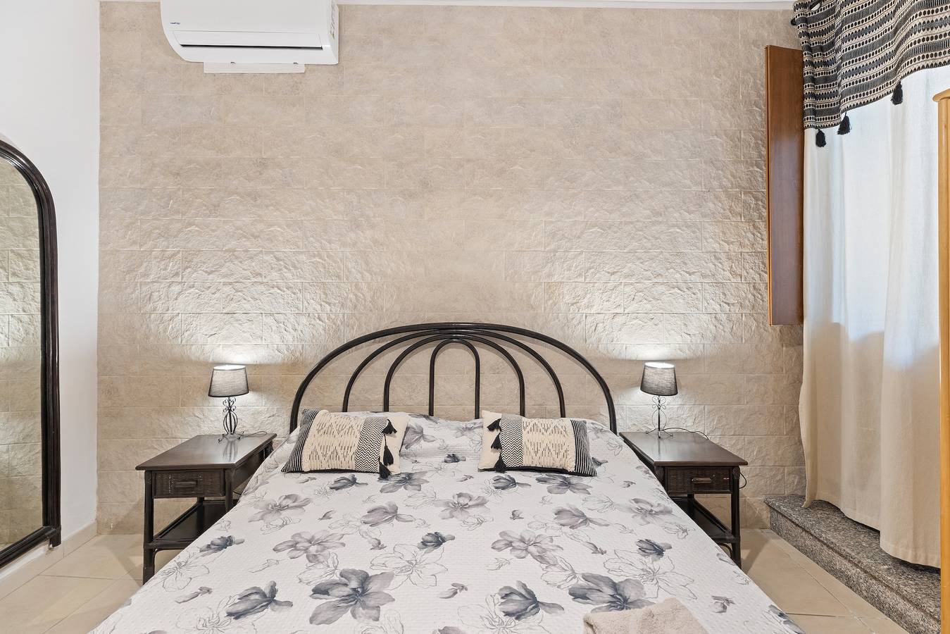 Room '3' with Wi-Fi and Air Conditioning in Oristano, Campidano