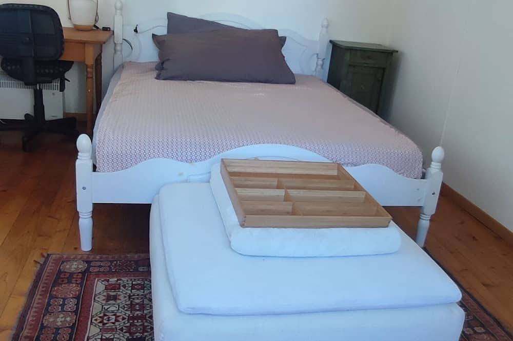 Ganze Wohnung, Lovely 2-bedroom apartment in Schwarzenbach with Wifi in Jonschwil, Zürich Voralpen