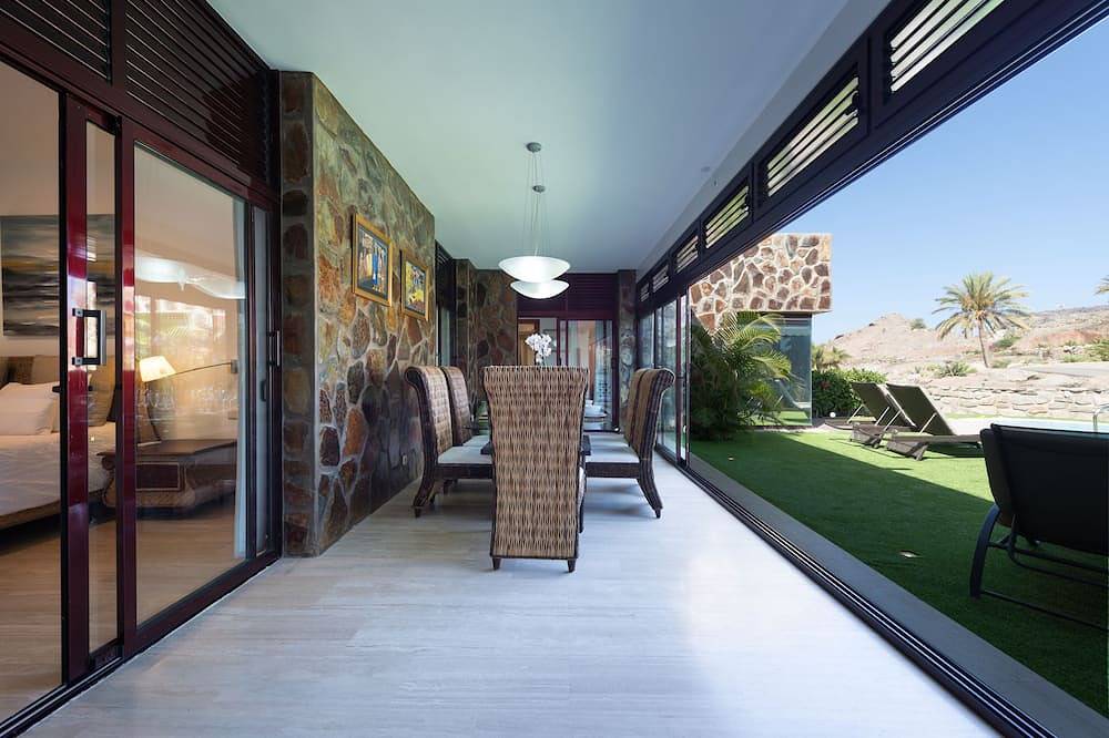 Anfi Tauro Villa Carmela, Pool, Hot Tub, Private Garden -Uninterrupted Sea Views in Pueblo de Tauro, South Gran Canaria