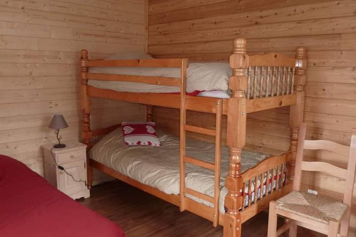 Location de vacances pour 8 personnes, avec jardin et terrasse à Le Syndicat - 3