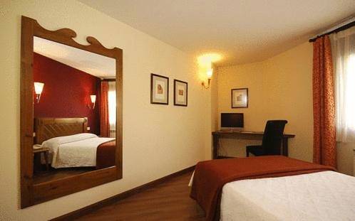 Hôtel pour 2 personnes, avec jardin et terrasse à Castejón de Sos - 2