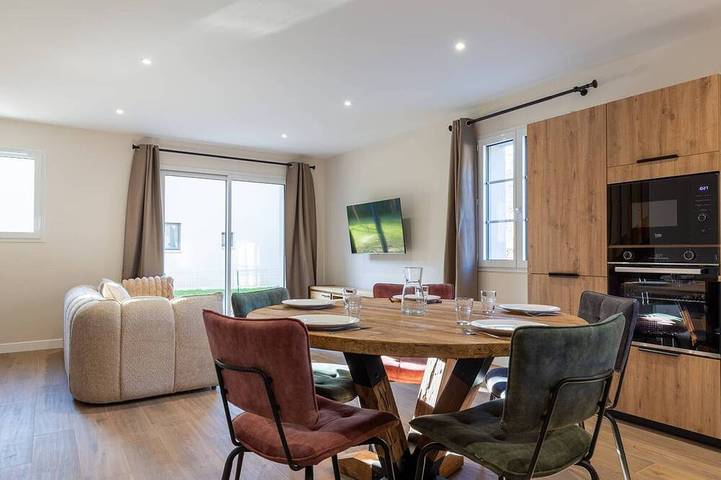 Location de vacances pour 6 personnes, avec jardin à Armenteule