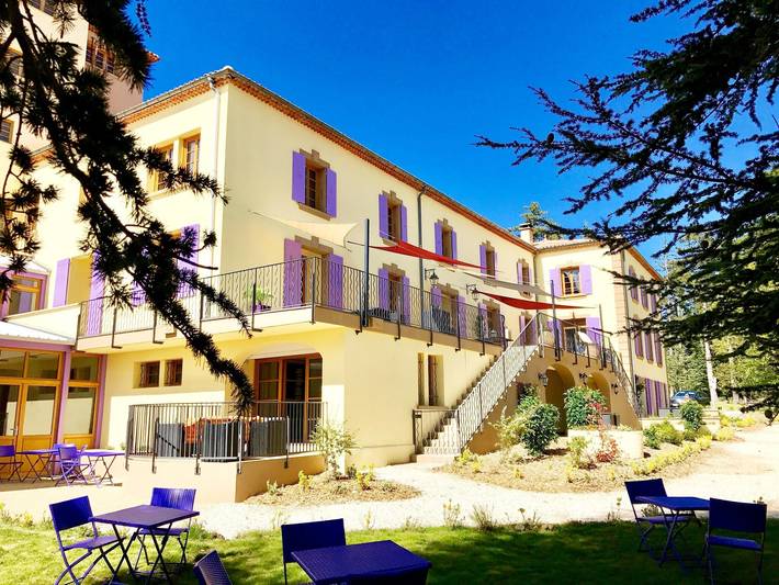 Gîte pour 2 personnes, avec Balcon/Terrasse et Sauna à Ferrassières