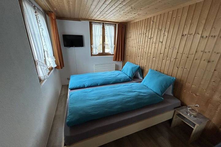 Chalet pour 4 personnes, avec balcon dans Gstaad