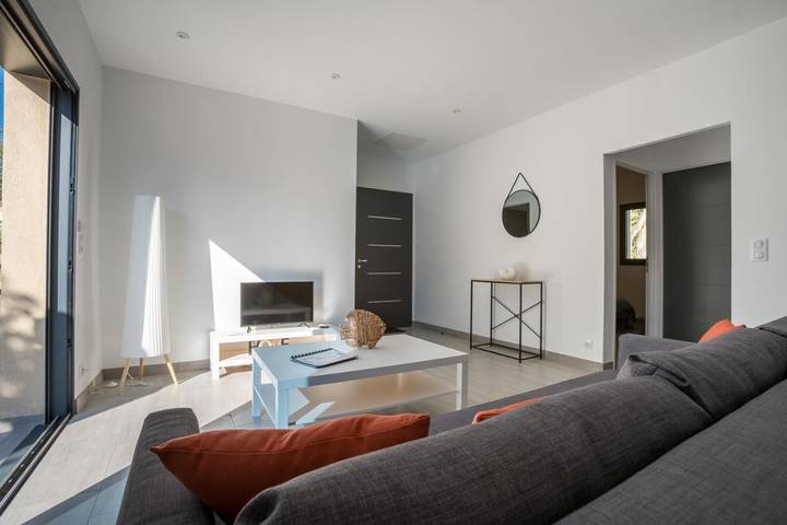 Gîte pour 6 personnes, avec terrasse dans Filitosa - 3