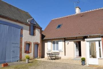 Gîte pour 4 personnes, avec jardin à Coullons