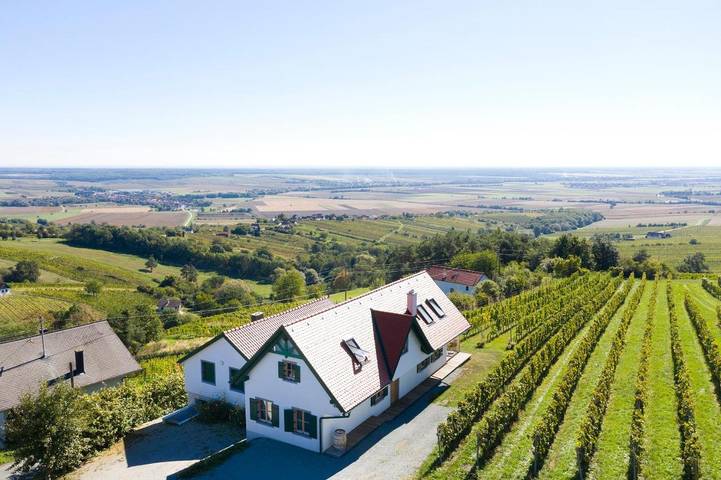 Ferienhaus für 4 Personen, mit Terrasse und Garten sowie Ausblick