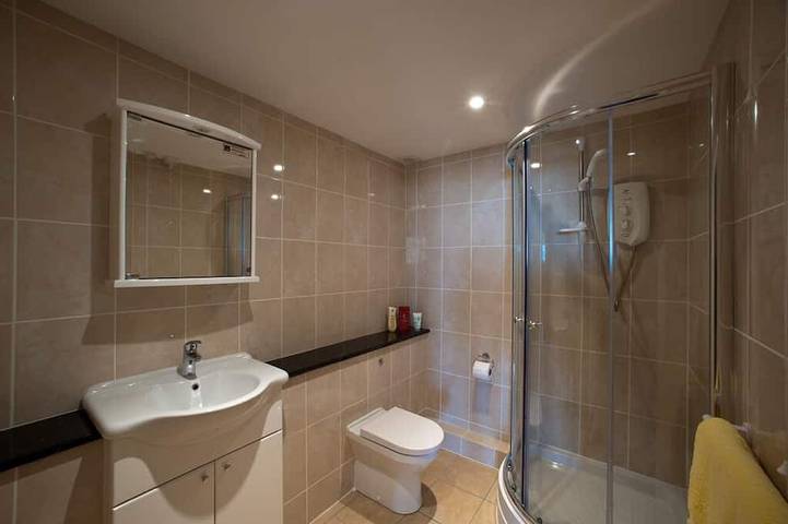 Ganze Wohnung, Spacious Self-Catering 1 Bed Apt/Country & Sea Views in Hastings, Ost Sussex