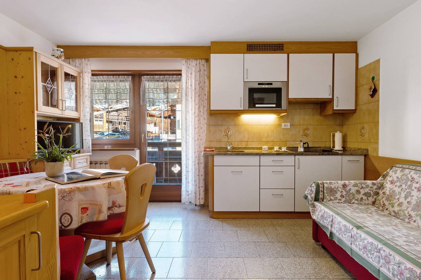 Appartement entier, Appartement 'Appartamento 2-3 Persone' avec vue sur la montagne, balcon et Wi-Fi in Canazei, Dolomiti Superski