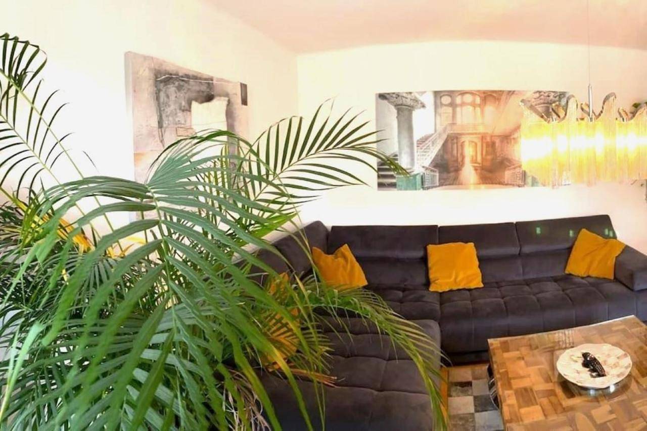 Ganze Wohnung, Haus Schmidhuber Ferienwohnung 2 mit Balkon und Bergblick in Großgmain, Bezirk Salzburg-Umgebung