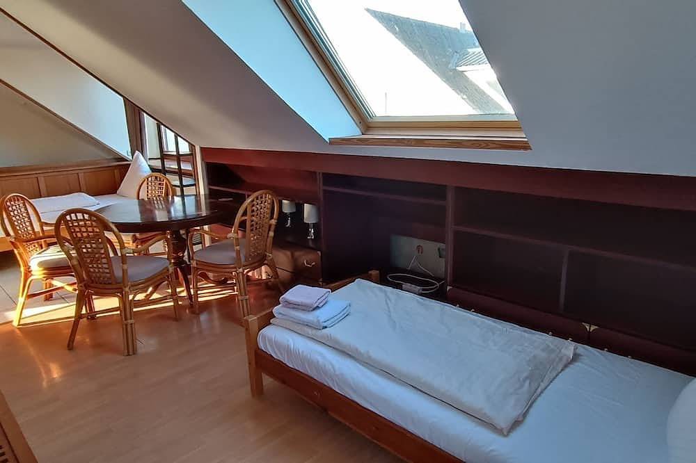 Ganze Wohnung, Apartment Dach zur Inselseite mit Balkon - Haus Hoog Stean in Helgoland